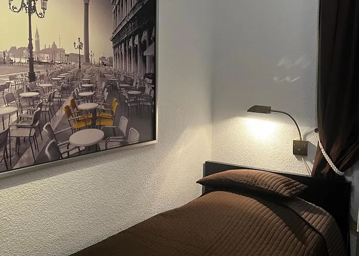 Parkhotel מלון 3*